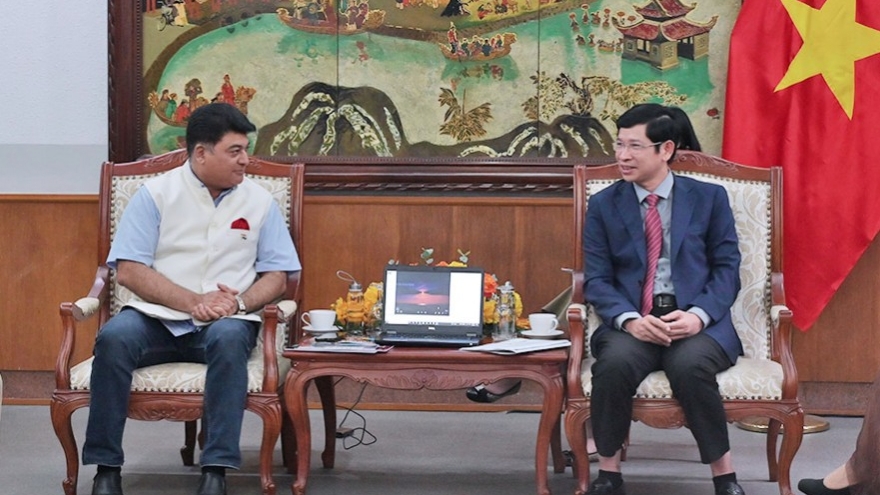 Indian director brings film project to spotlight Vietnam’s tourism potential